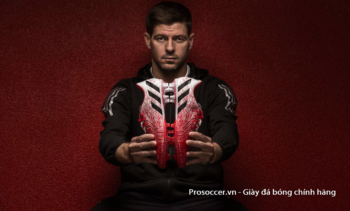 Adidas Predator là dòng giày đá bóng kiểm soát bóng lâu đời của Adidas