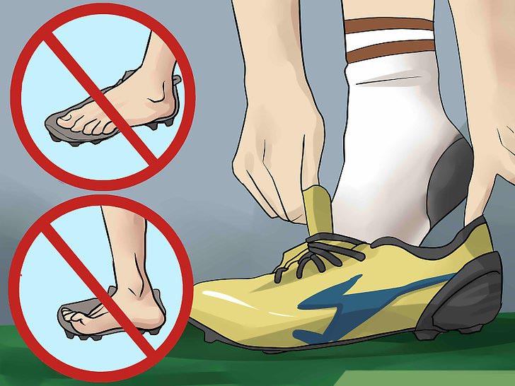 Ngón chân bị chạm mũi hoặc bị cong khi mang giày sẽ gây chấn thương cho mũi ngón chân của bạn