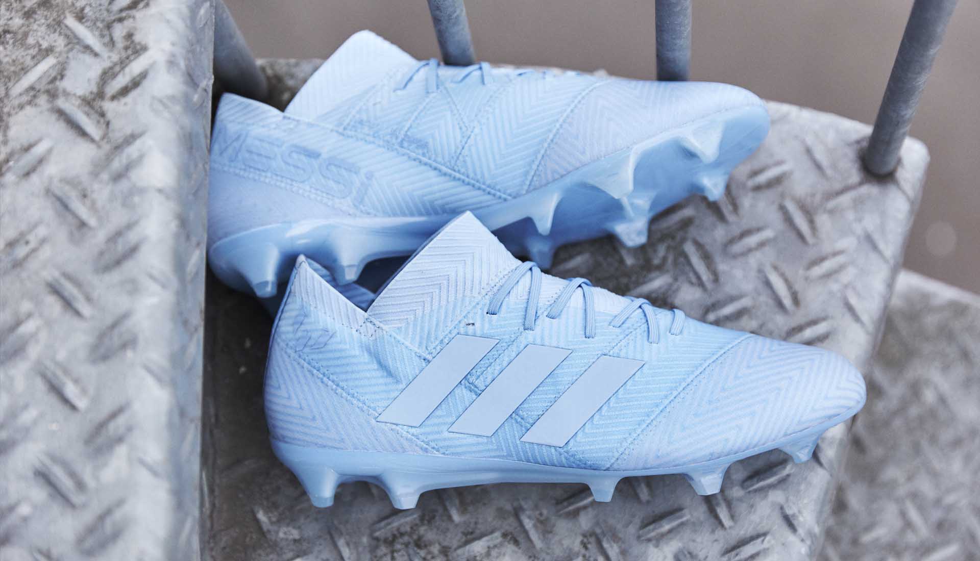 Giày đá banh Adidas Nemeziz Messi 18.1 màu xanh nhạt "Spectral Mode"