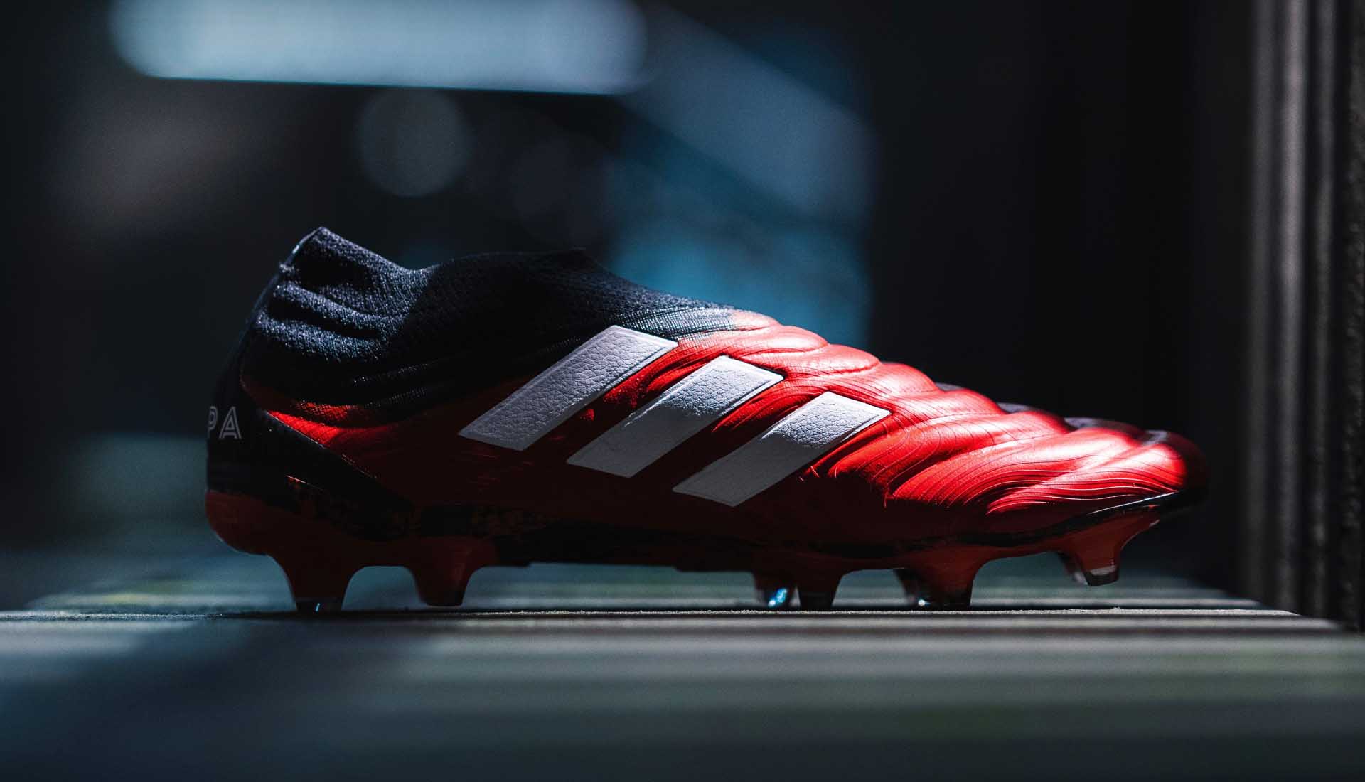 Mẫu giày đá bóng Adidas Copa 19+ không dây được các tiền đạo cắm lựa chọn