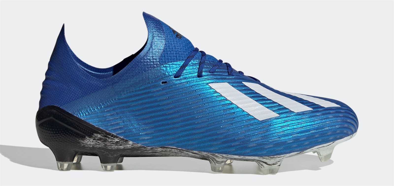 Adidas X19.1 là phiên bản giày trợ tốc siêu nhẹ bản có dây