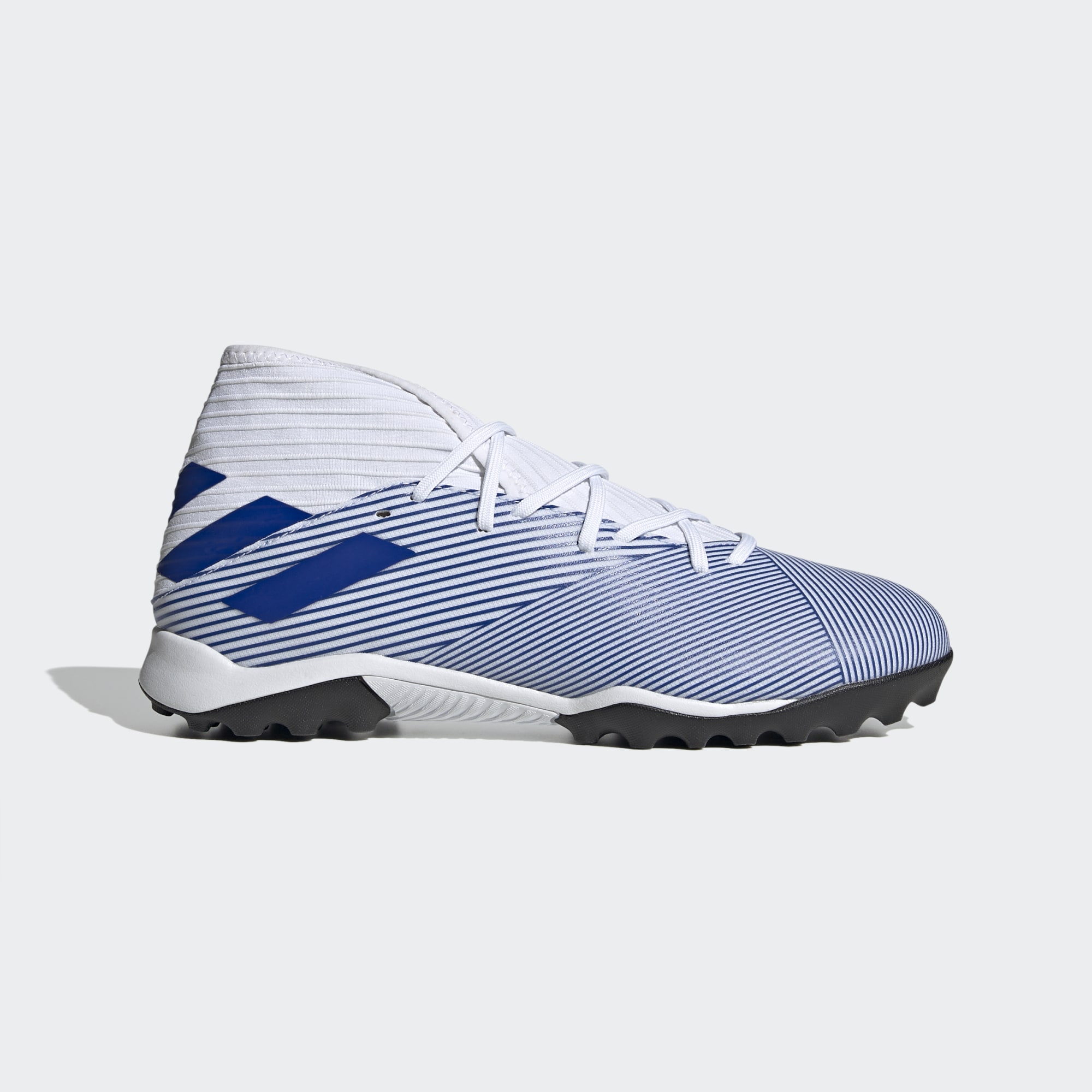 Giày sân cỏ nhân tạo Adidas Nemeziz 19.3 với thiết kế đẹp mắt