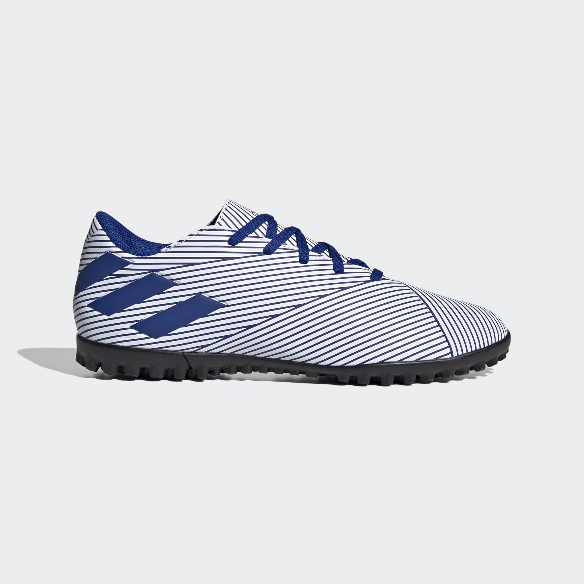 Giày sân cỏ nhân tạo Adidas Nemeziz 19.4 TF với thiết kế đơn giản