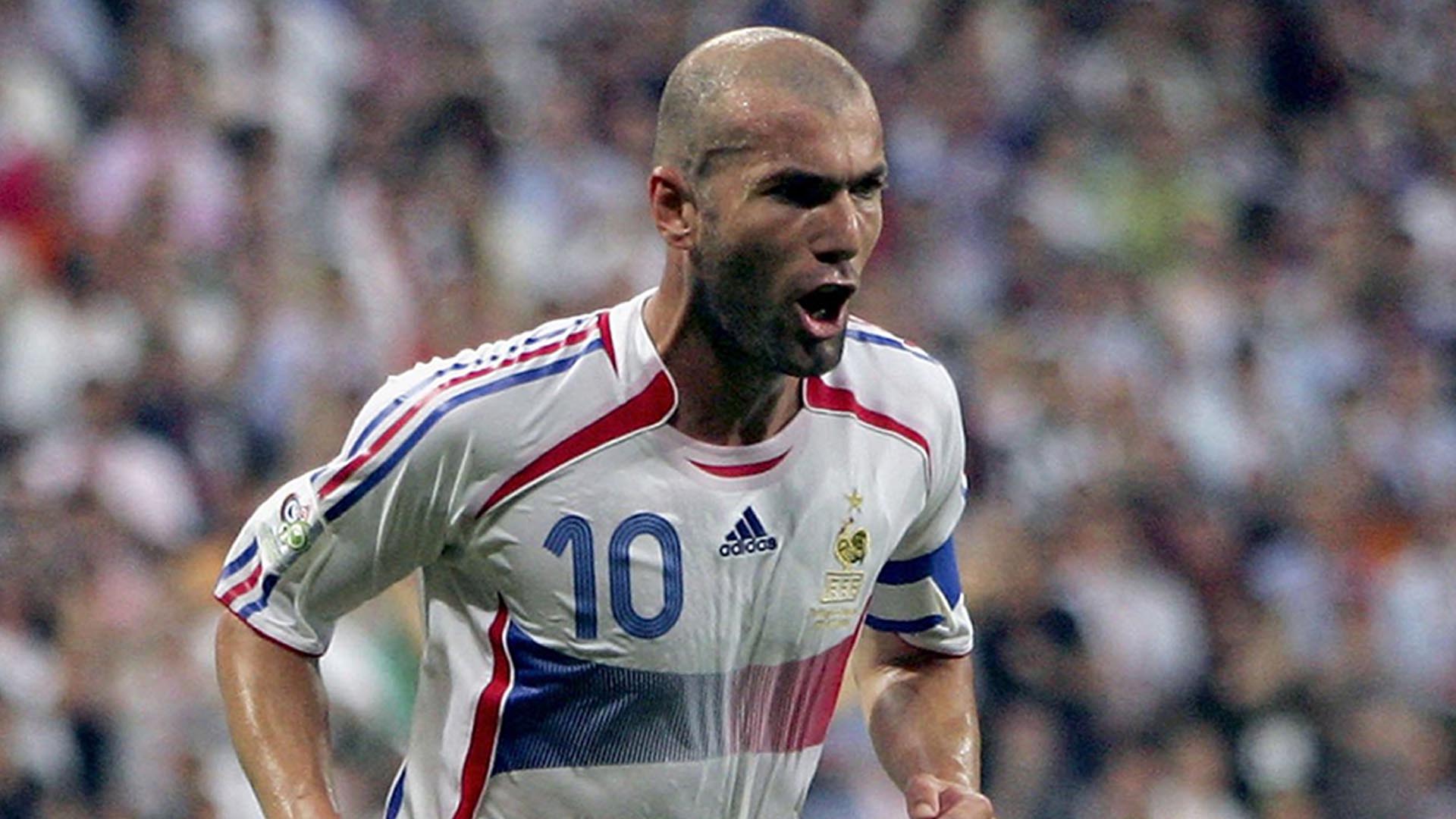 Zinedine Zidane là huyền thoại của bóng đá pháp với những danh hiệu lớn thời đỉnh cao của mình